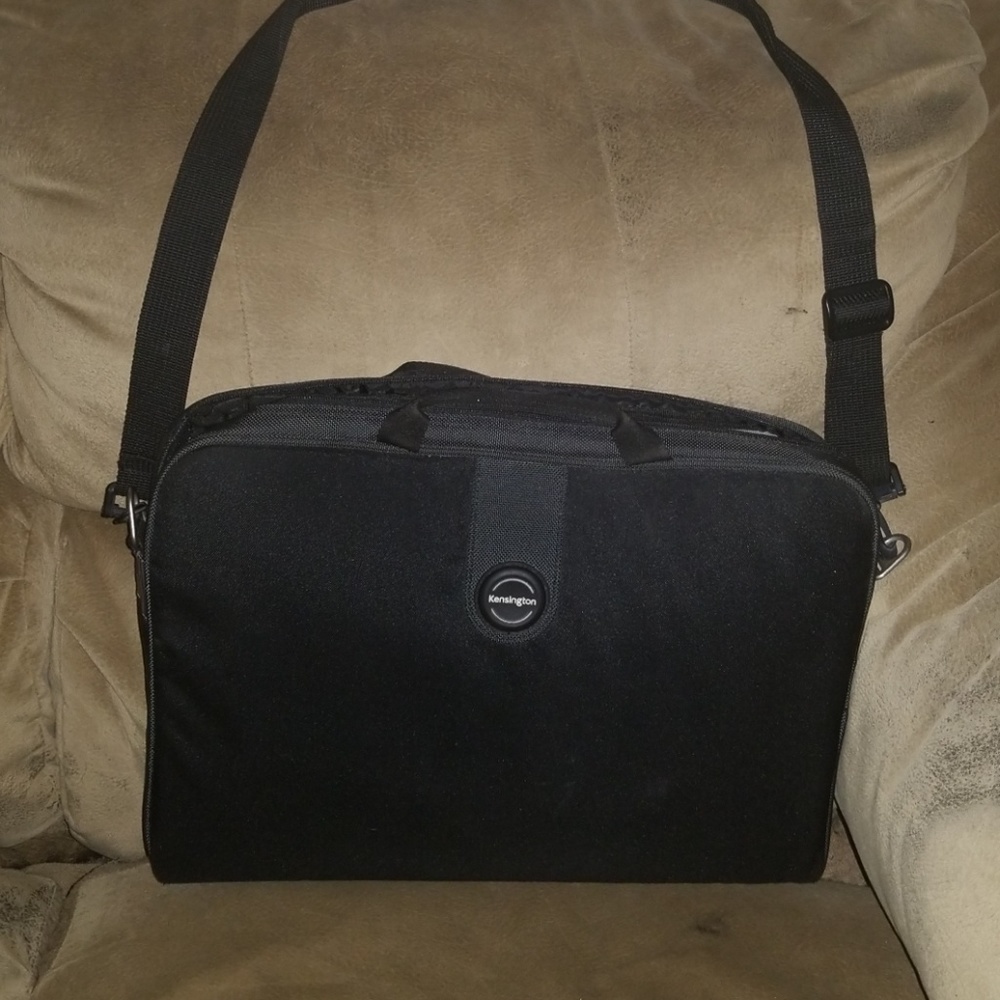 KENSINGTON LAPTOP BAG